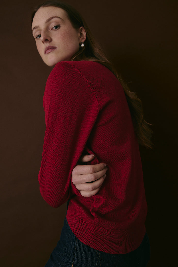 CREW NECK SWEATER SCARLET