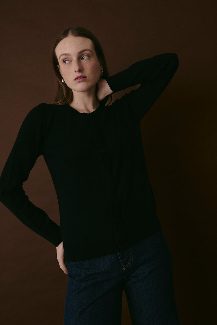 CREW NECK SWEATER BLACK