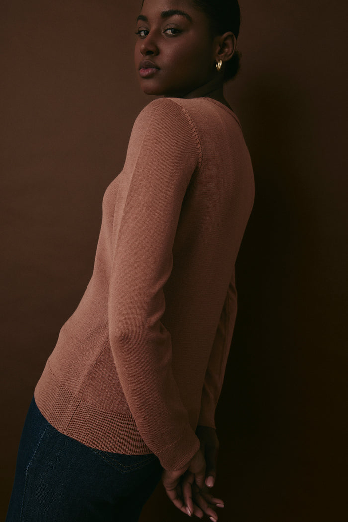 CREW NECK SWEATER MOCCA