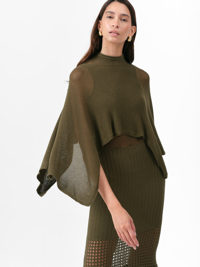 FALLOW CAPE WINTER MOSS