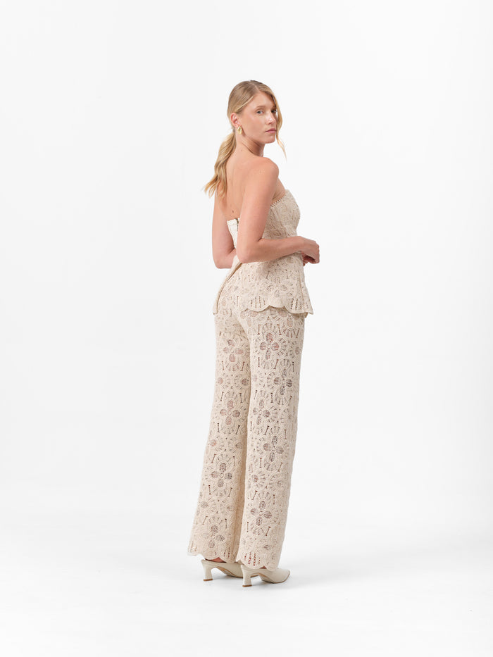 (PRE ORDER) PEONY TOP ECRU